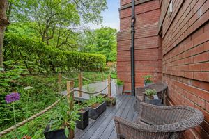 Photo 25- click for photo gallery